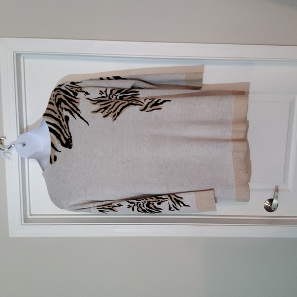 CHICOS V neck sweater - Picture 2 of 5